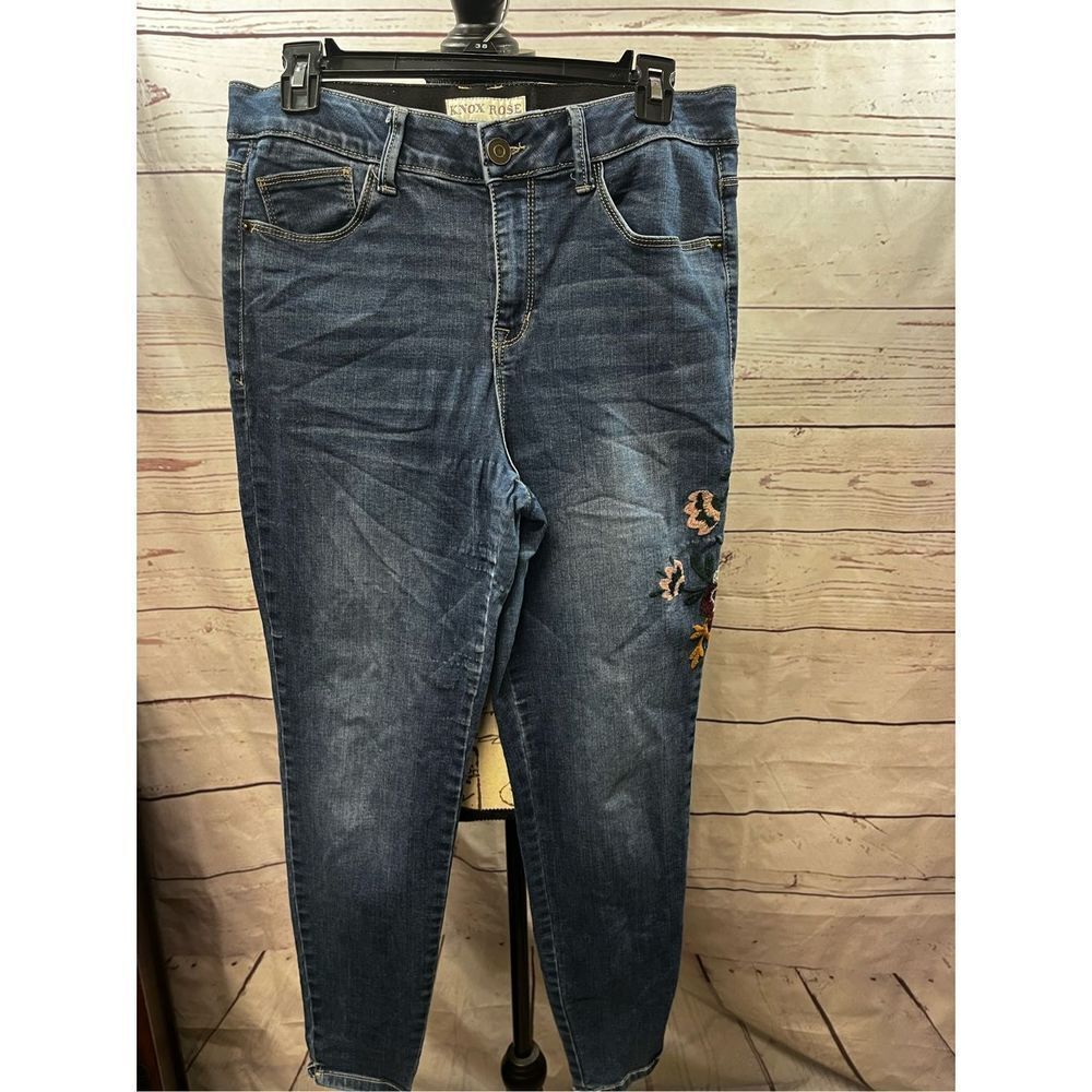Knox Rose size 12 skinny ankle jeans with‎ flower on side (2019)